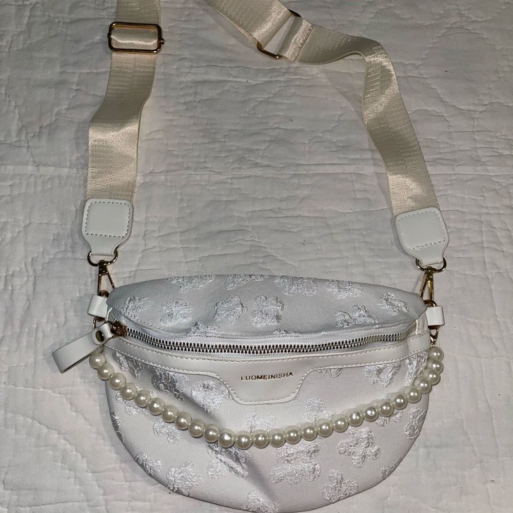 White Pearl Belt Bag - New